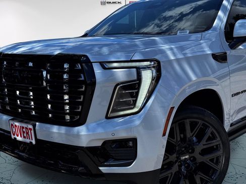 New 2026 GMC Yukon Denali Ultimate w/ LPO, Floor Liner Package AWD/4WD image 3