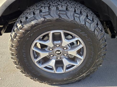 Certified 2025 Ford Bronco Badlands image 9