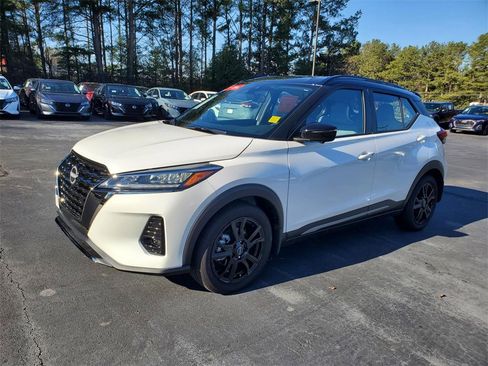 Certified 2024 Nissan Kicks SR w/ SR Premium Package image 7