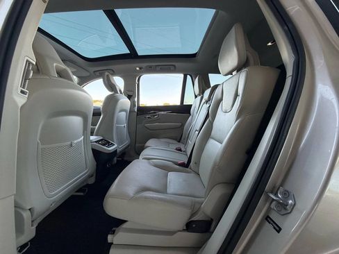 Used 2016 Volvo XC90 T6 Momentum w/ Momentum Plus Package image 11