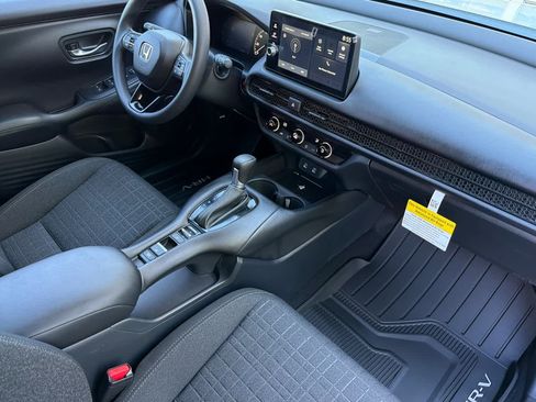 New 2027 Honda HR-V LX image 18
