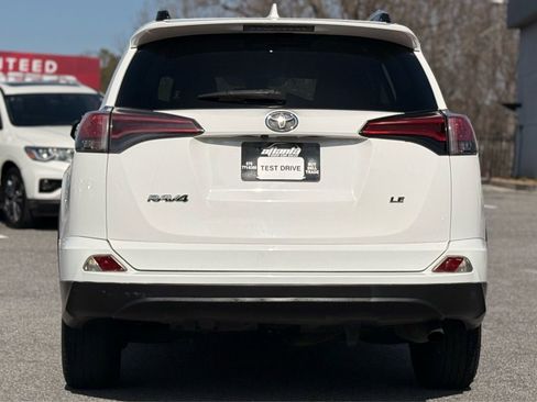 Used 2017 Toyota RAV4 LE image 4