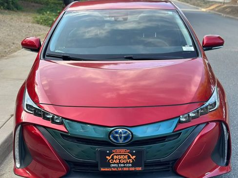 Used 2017 Toyota Prius Prime Plus w/ Carpet Mat Package FWD image 8