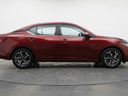 Used 2025 Nissan Sentra SV FWD image 11