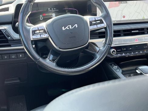 Used 2024 Kia Telluride EX w/ EX Captain's Chair Package AWD/4WD image 24