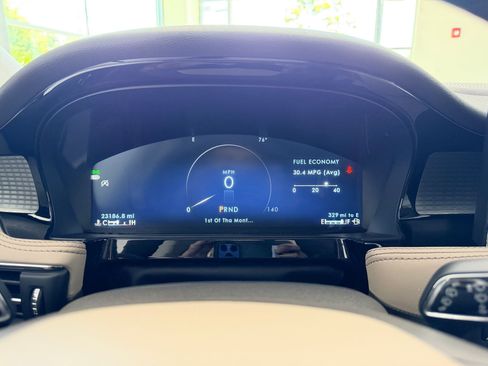 Used 2023 Lincoln Corsair FWD image 16
