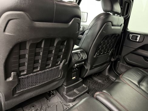 Used 2018 Jeep Wrangler Unlimited Rubicon w/ Safety Group AWD/4WD image 24