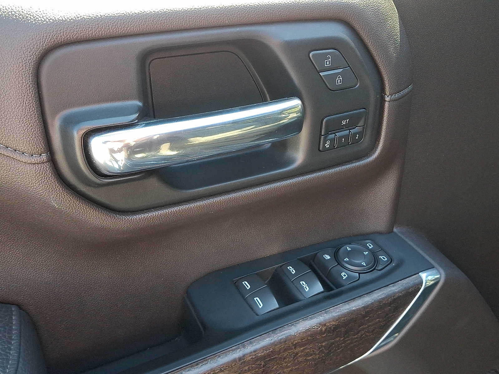 Used 2022 GMC Sierra 1500 Denali w/ Driver Alert Package II AWD/4WD image 12