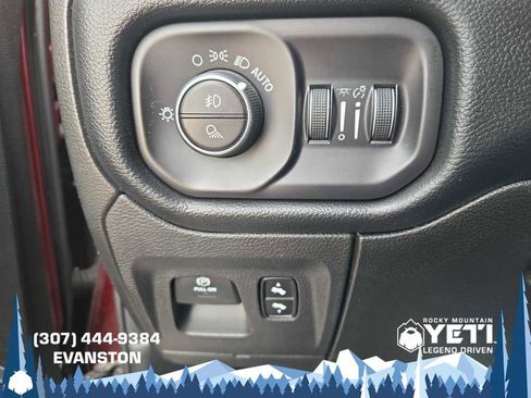 Used 2019 RAM 1500 Laramie image 30