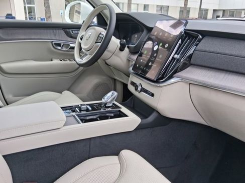 New 2026 Volvo XC90 B6 Ultra w/ Protection Package AWD/4WD image 11