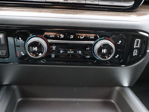 Used 2026 Chevrolet Silverado 2500 LT image 9