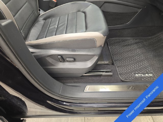 Used 2023 Volkswagen Atlas SEL Premium AWD/4WD image 10