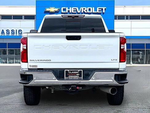 Used 2024 Chevrolet Silverado 2500 LTZ w/ LTZ Convenience Package AWD/4WD image 4