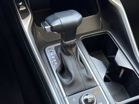 Certified 2025 Kia Sorento S image 29