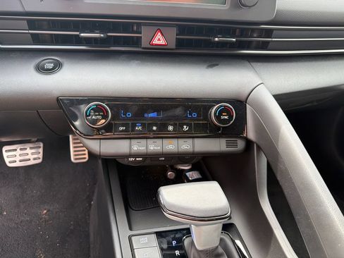 Certified 2025 Hyundai Elantra Sport FWD image 27
