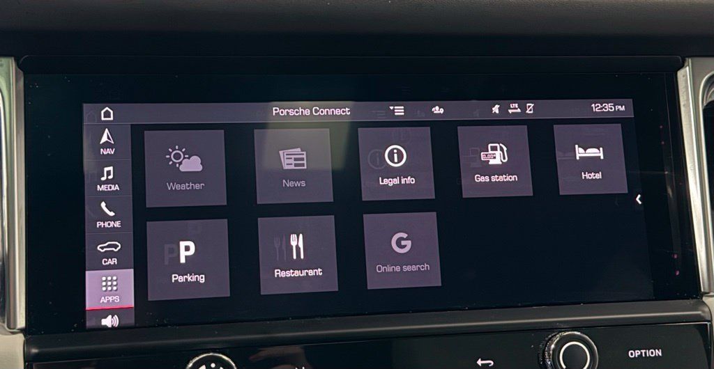 Used 2023 Porsche Macan AWD/4WD image 16