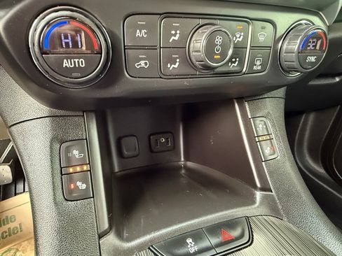 Used 2017 GMC Acadia SLT image 21