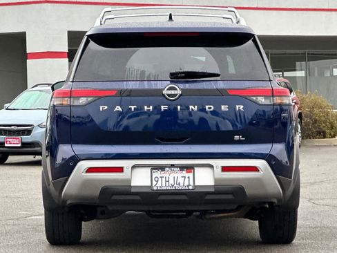Used 2025 Nissan Pathfinder SL w/ Cargo Package image 8