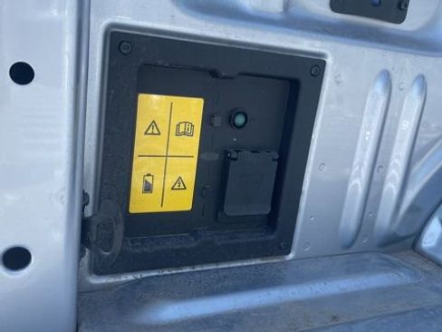 Used 2024 Ford F150 Lightning XLT image 7