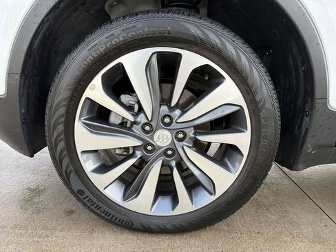 Certified 2022 Buick Encore Preferred w/ Safety Package image 12