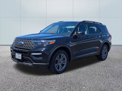 Certified 2022 Ford Explorer XLT w/ Equipment Group 202A