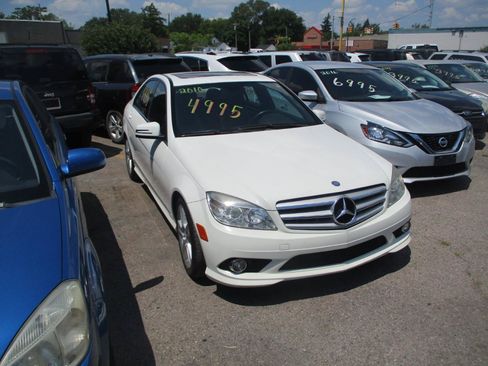 Used 2010 Mercedes-Benz C 300 4MATIC Sedan image 1