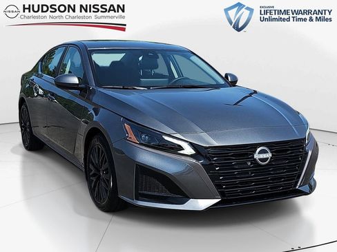 New 2026 Nissan Altima 2.5 SV w/ SV Special Edition Package FWD image 1
