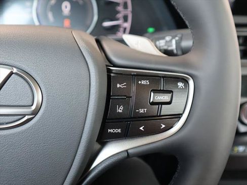 Certified 2025 Lexus ES 300h w/ Premium Package FWD image 13