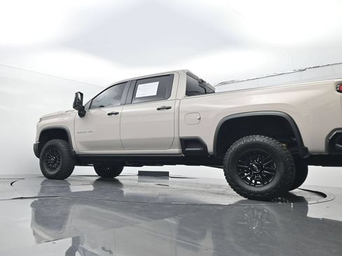 Used 2026 Chevrolet Silverado 2500 ZR2 AWD/4WD image 25