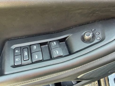 Used 2022 Jeep Grand Cherokee Limited image 12