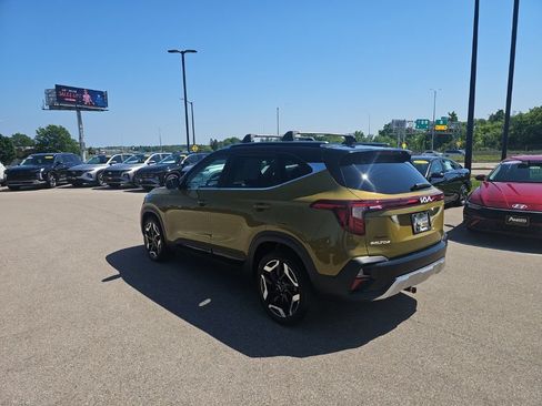 Used 2024 Kia Seltos SX AWD/4WD image 3