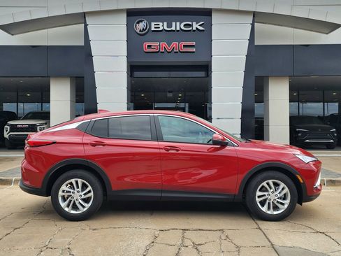 New 2026 Buick Envista Preferred image 3