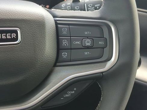 New 2026 Jeep Grand Wagoneer 2WD image 33