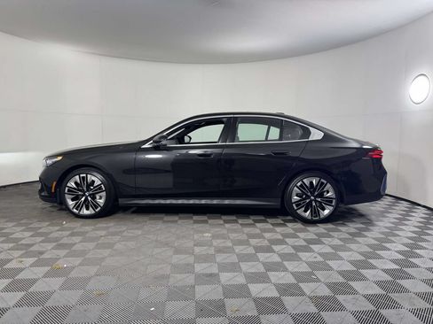 Used 2026 BMW 530i xDrive w/ Premium Package AWD/4WD image 11
