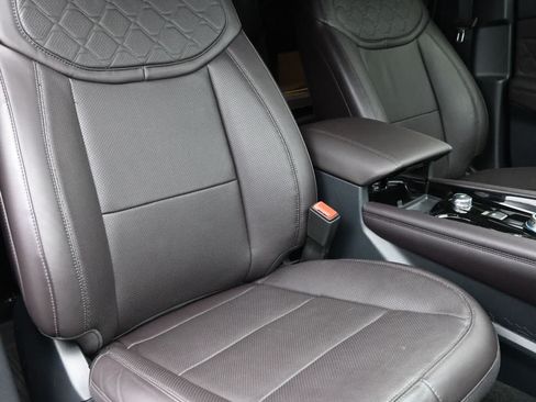 Certified 2026 Ford Explorer Platinum w/ LUX Leather Package AWD/4WD image 22
