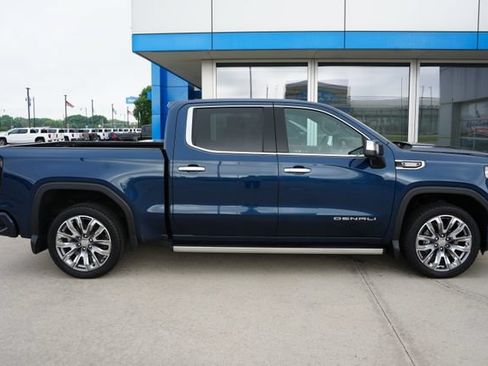 Used 2023 GMC Sierra 1500 Denali w/ Denali Reserve Package AWD/4WD image 34
