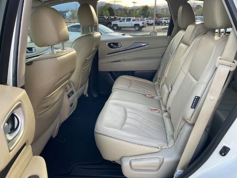 Used 2019 INFINITI QX60 Luxe w/ Essential Package FWD image 17