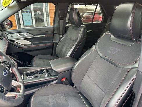 Used 2025 Ford Explorer ST AWD/4WD image 26