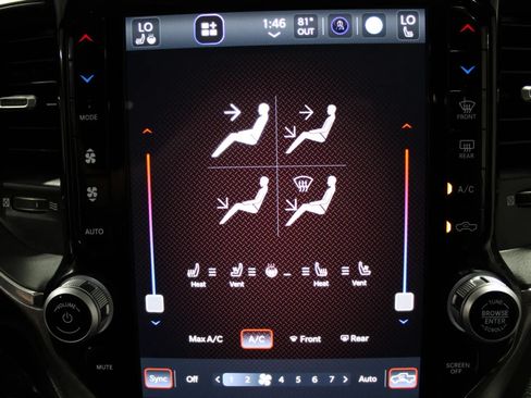Used 2024 RAM 1500 Laramie AWD/4WD image 8