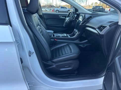 Used 2024 Ford Edge SEL image 13