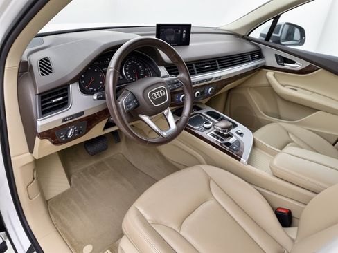 Used 2019 Audi Q7 2.0T Premium w/ Convenience Package AWD/4WD image 4