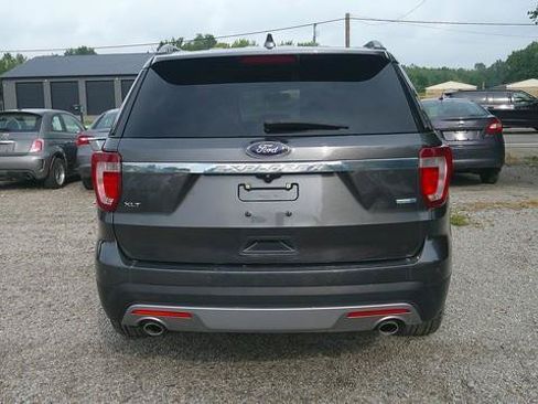 Used 2016 Ford Explorer XLT w/ Equipment Group 202A AWD/4WD image 4