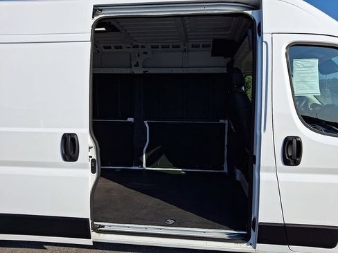 Used 2025 RAM ProMaster 3500 w/ Convenience Group FWD image 10