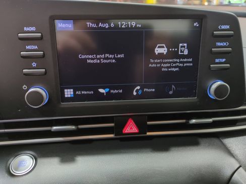 Certified 2023 Hyundai Elantra Blue FWD image 22
