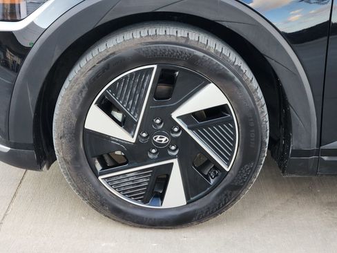 Used 2025 Hyundai Ioniq 5 SEL image 11