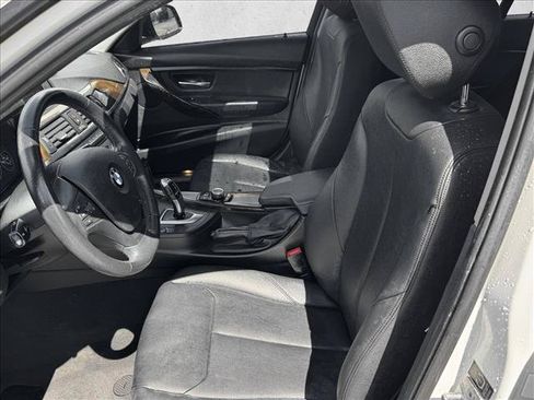 Used 2015 BMW 320i xDrive Sedan AWD/4WD image 10