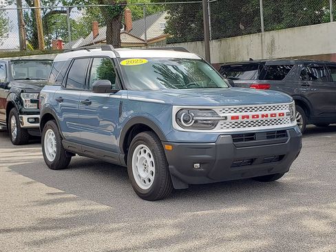 Used 2025 Ford Bronco Sport Heritage w/ Convenience Package AWD/4WD image 3