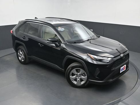 Used 2022 Toyota RAV4 XLE image 31