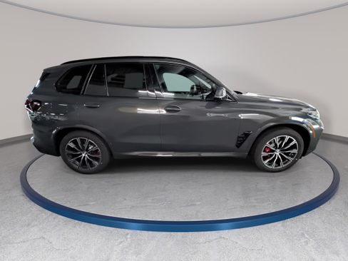 New 2026 BMW X5 xDrive50e w/ M Sport Package AWD/4WD image 4