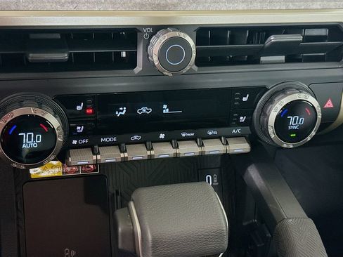 Certified 2026 Toyota Tacoma Trailhunter Hybrid image 21